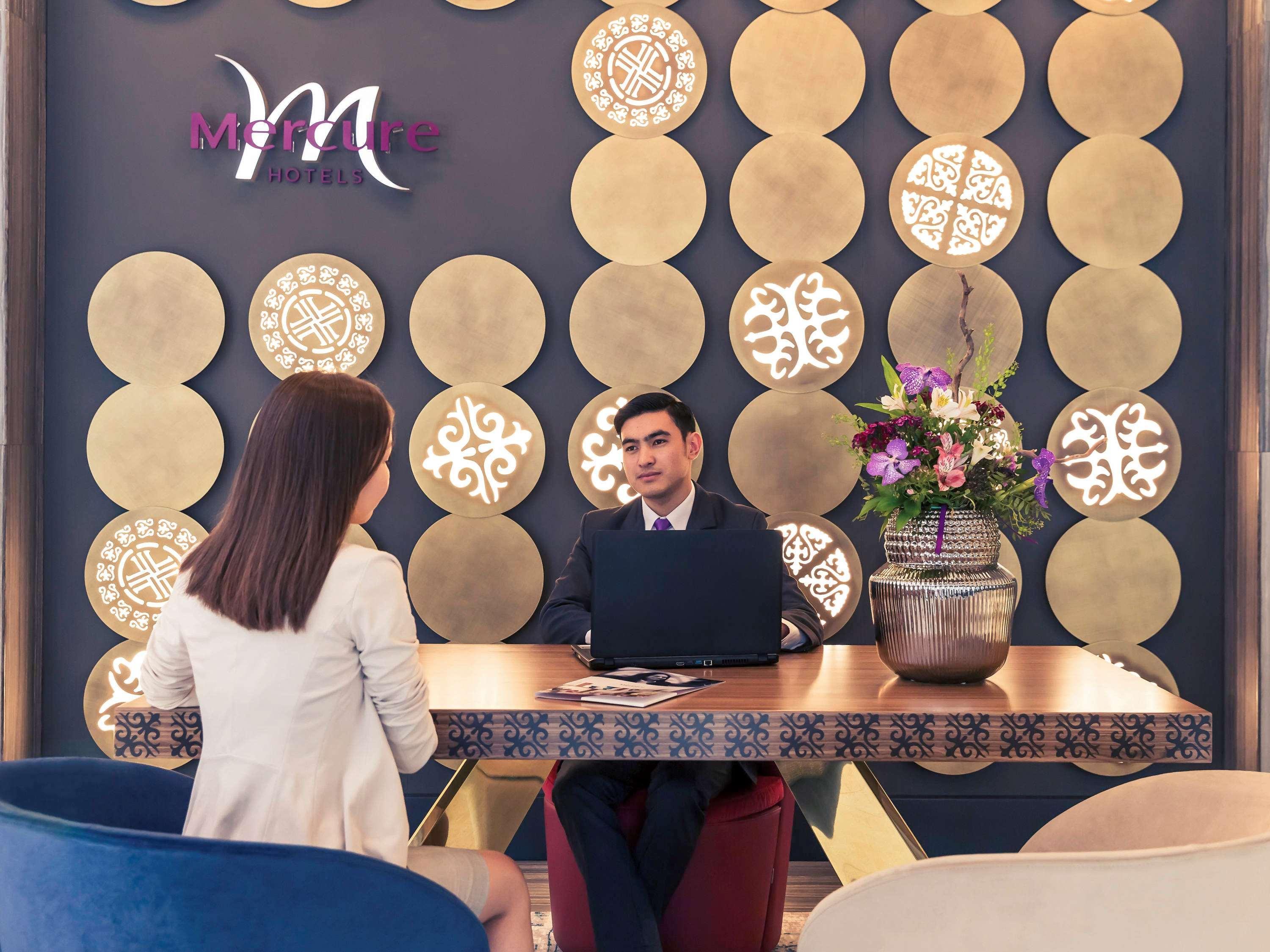 Mercure Almaty City Center Buitenkant foto