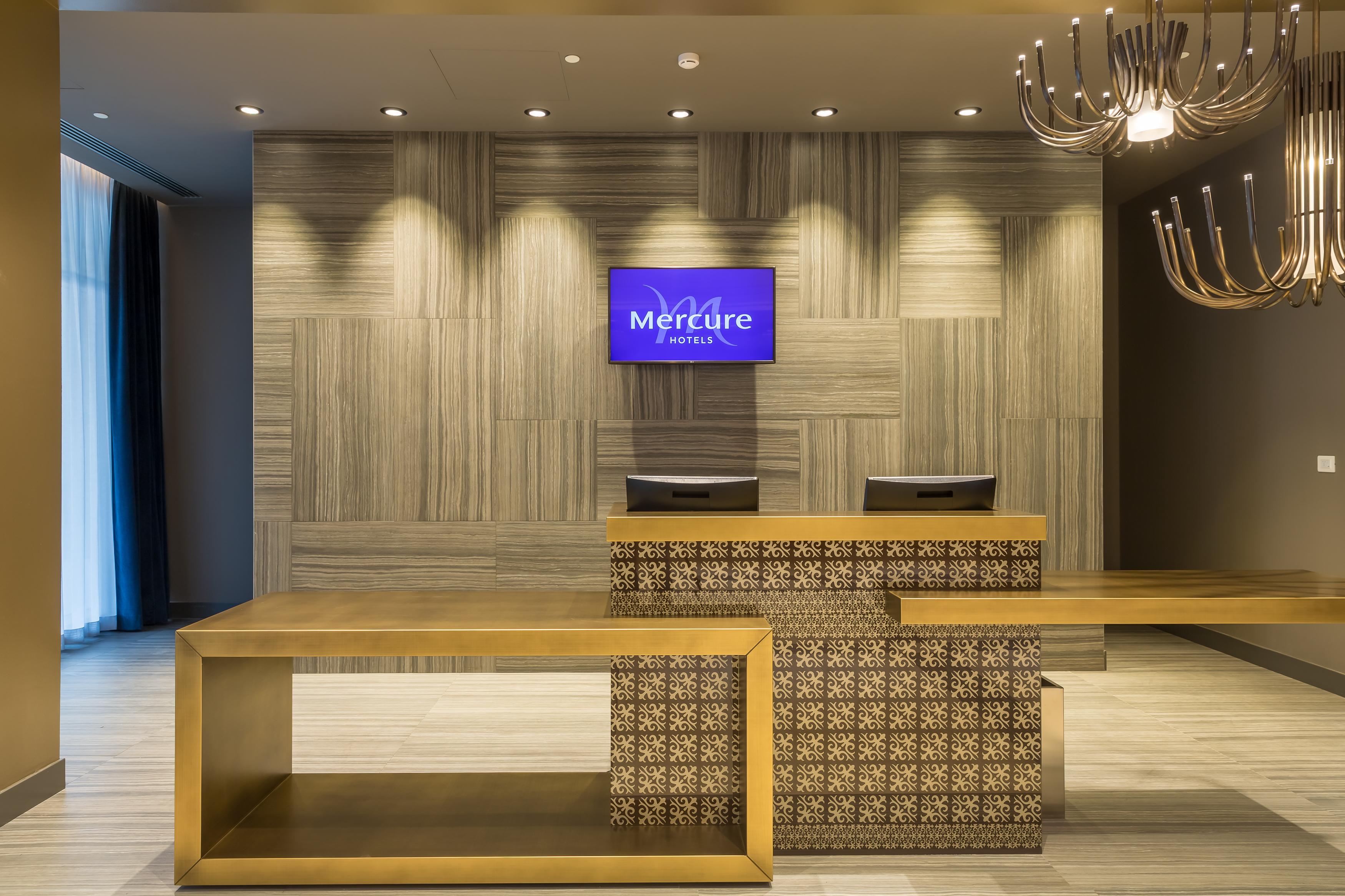 Mercure Almaty City Center Buitenkant foto
