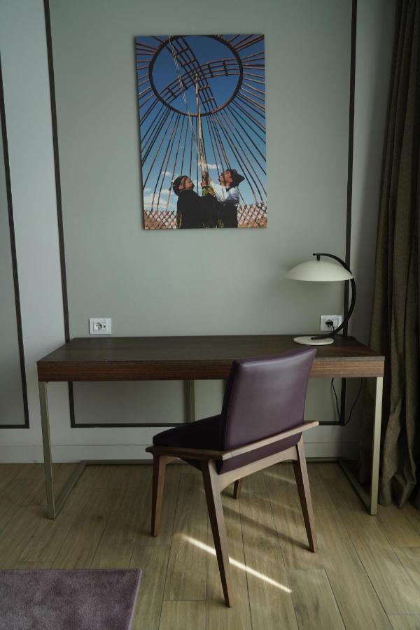 Mercure Almaty City Center Buitenkant foto